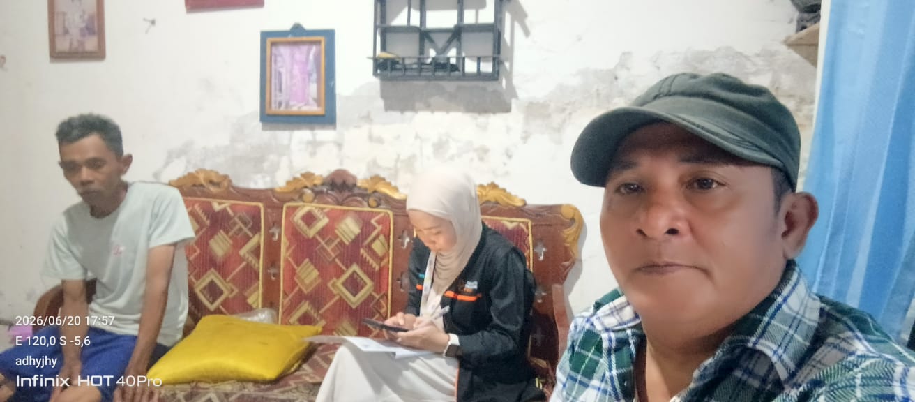 Dari Pagi hingga Sore, Pak RT Adi Tak Kenal Lelah Dampingi Petugas Sensus Ekonomi BPS di Sungai Bialo II, Warga Beri Apresiasi Tinggi!